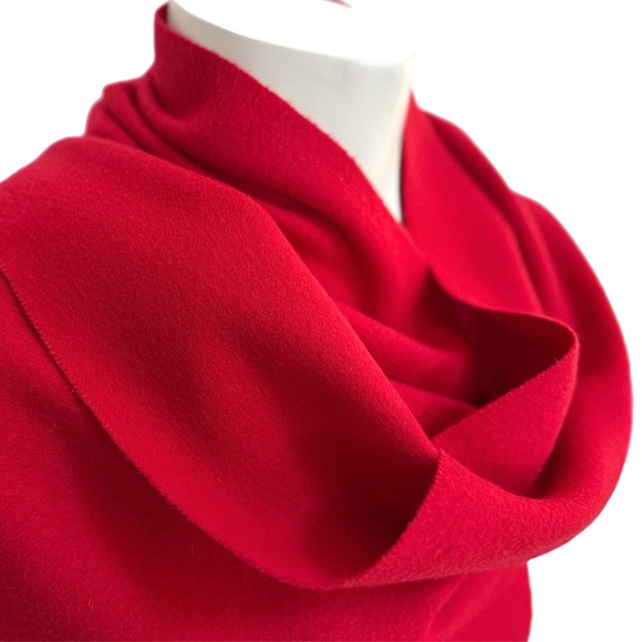 Faliero Sarti Italian Wool Scarf 🇮🇹 – Luxe Red Fringe Wrap - Picture 3 of 9